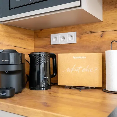 Cozy Main Square Iii With Breakfast Apartment *