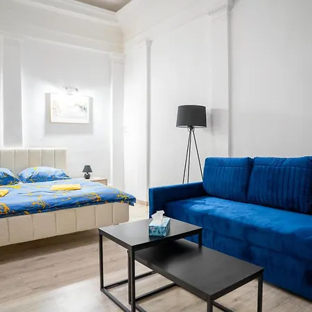 Apartamento Cozy Main Square Iii
