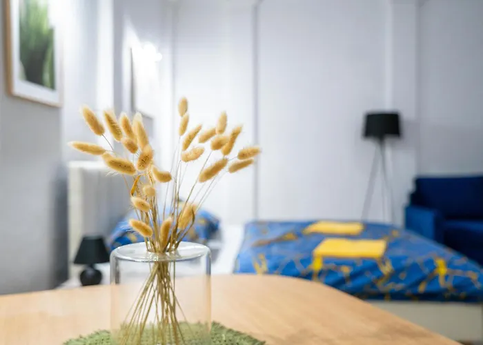 Cozy Main Square Iii With Breakfast Lägenhet