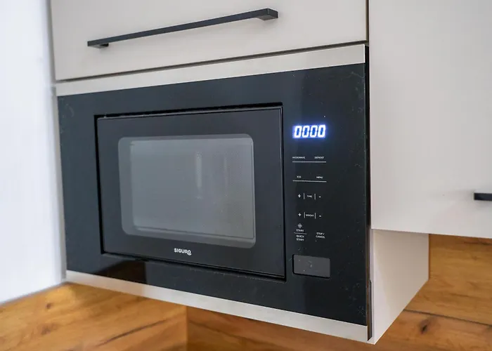 Cozy Main Square Iii With Breakfast Apartment